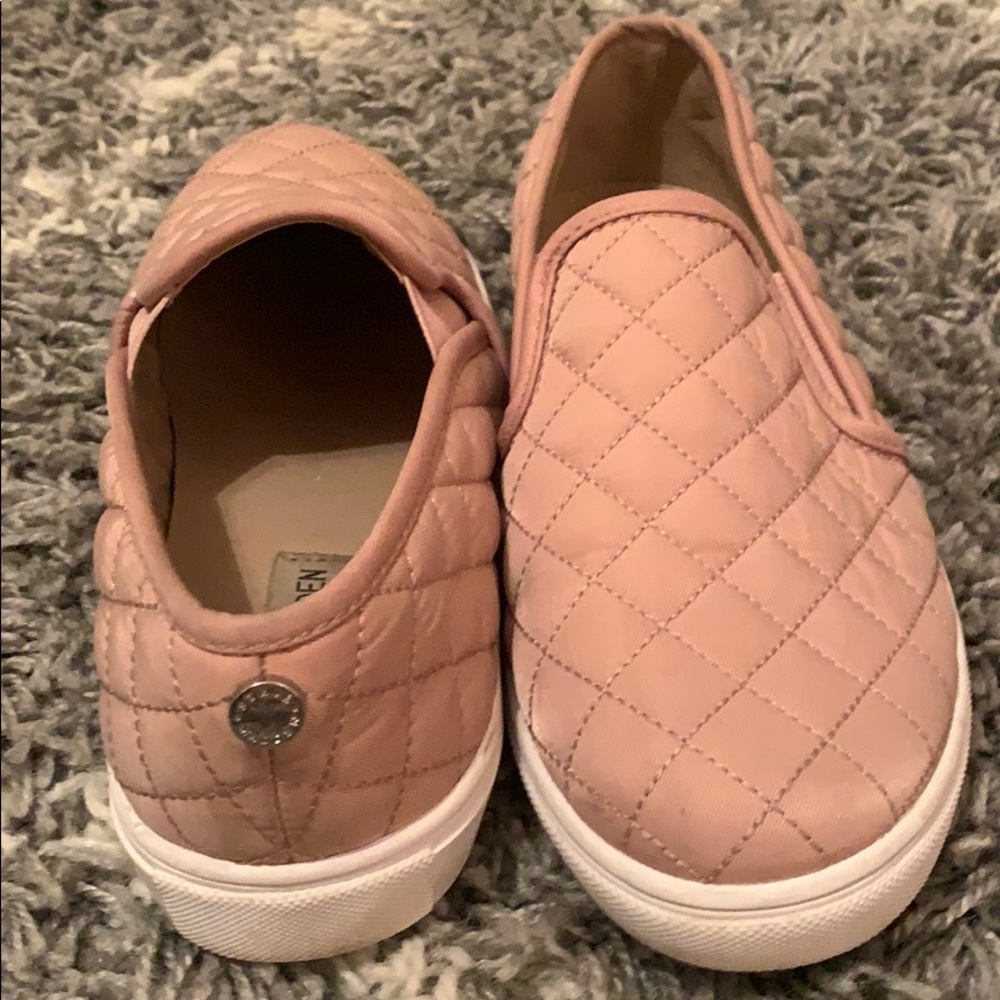 Steve Madden slip on sneaker